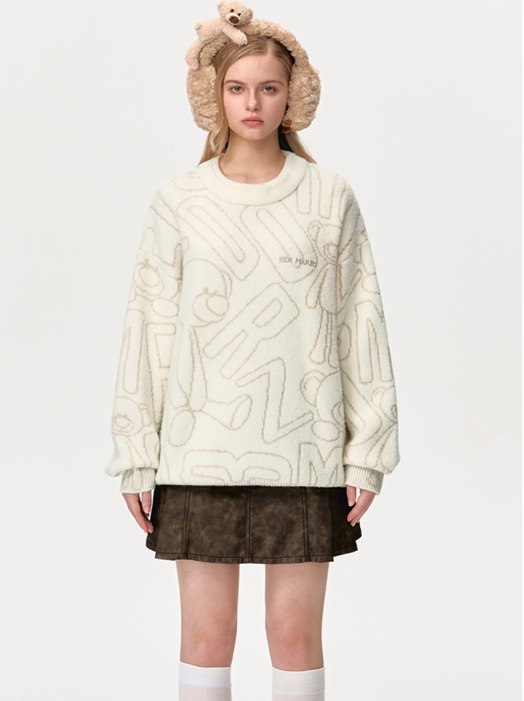 Áo gấu 13DE Marzo Bear Logo Sketch Jumper Beige 10